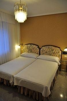 Le Petit Hotel2