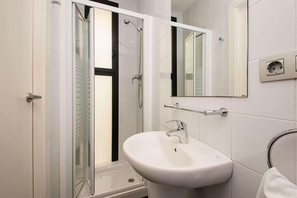 LICEO APARTMENTS2