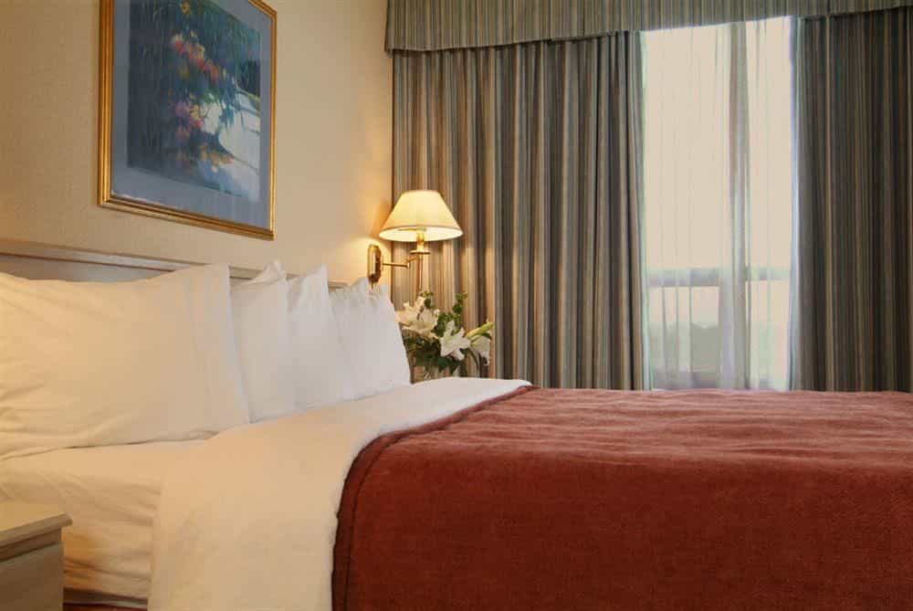 Quality Suites Downtown Windsor