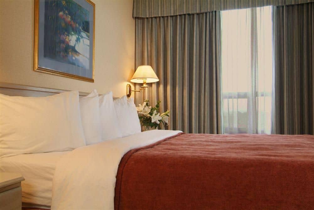 Quality Suites Downtown Windsor Quality Suites Downtown Windsor
