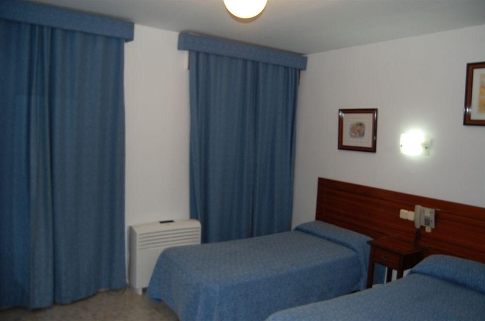 Hotel Marina Victoria0