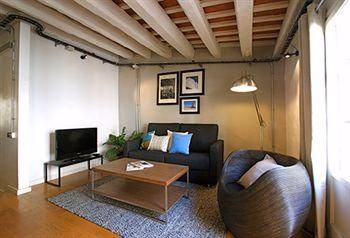 Feel Good Apartments Gothic1