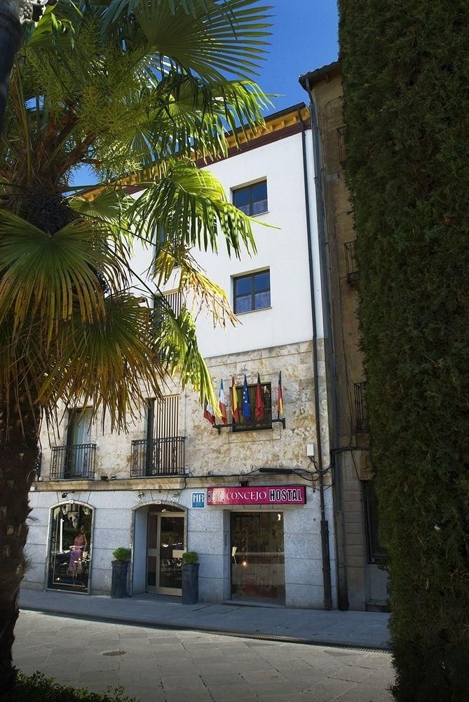 Hostal Concejo3