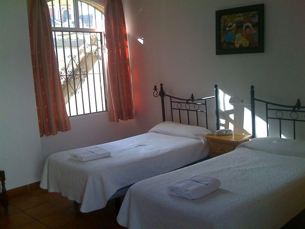 Hostal Atenas2