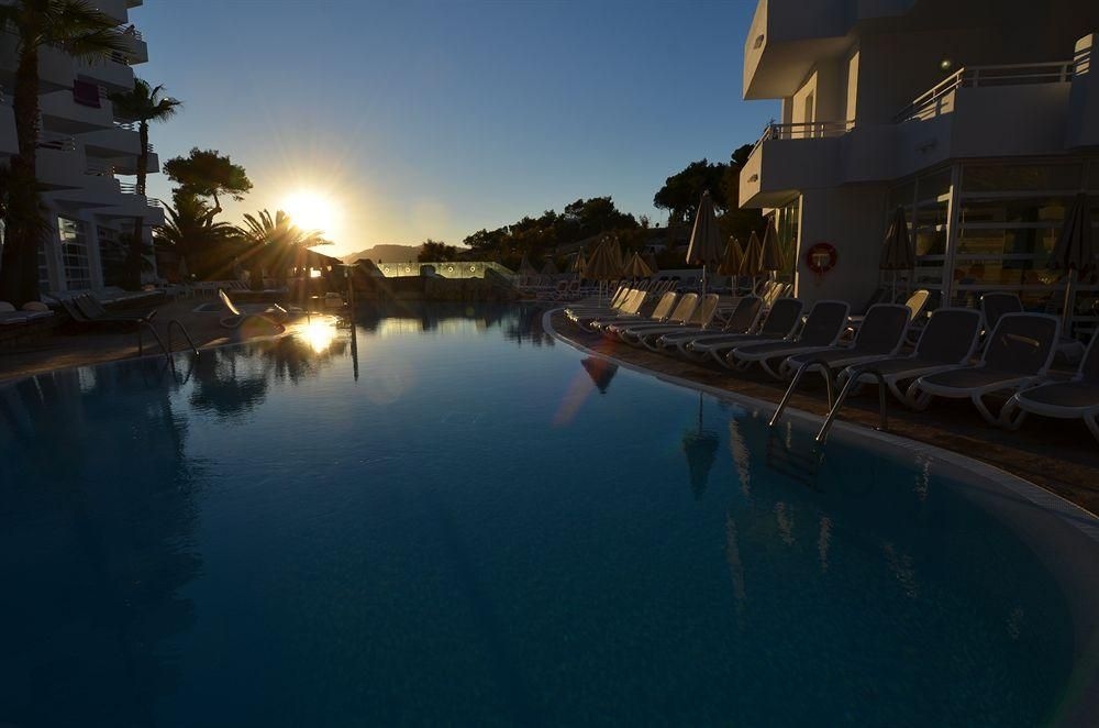 FERGUS Style Cala Blanca Suites3