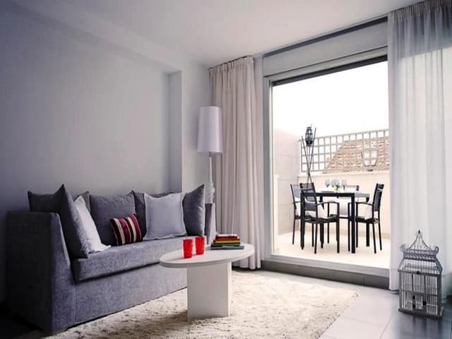 APARTMENT WITH TERRACE