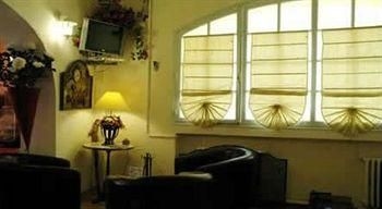 P'tit Dej-HOTEL Martigues Le 53
