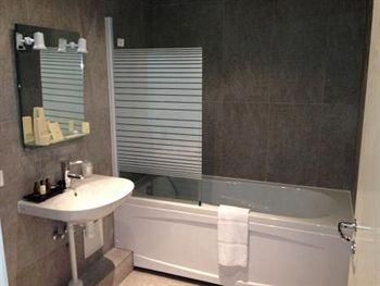 Irin Hotel0