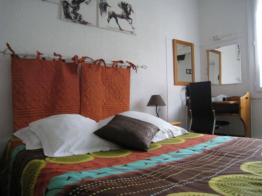 HOTEL LES TENNIS MEN HOTEL LES TENNIS MEN