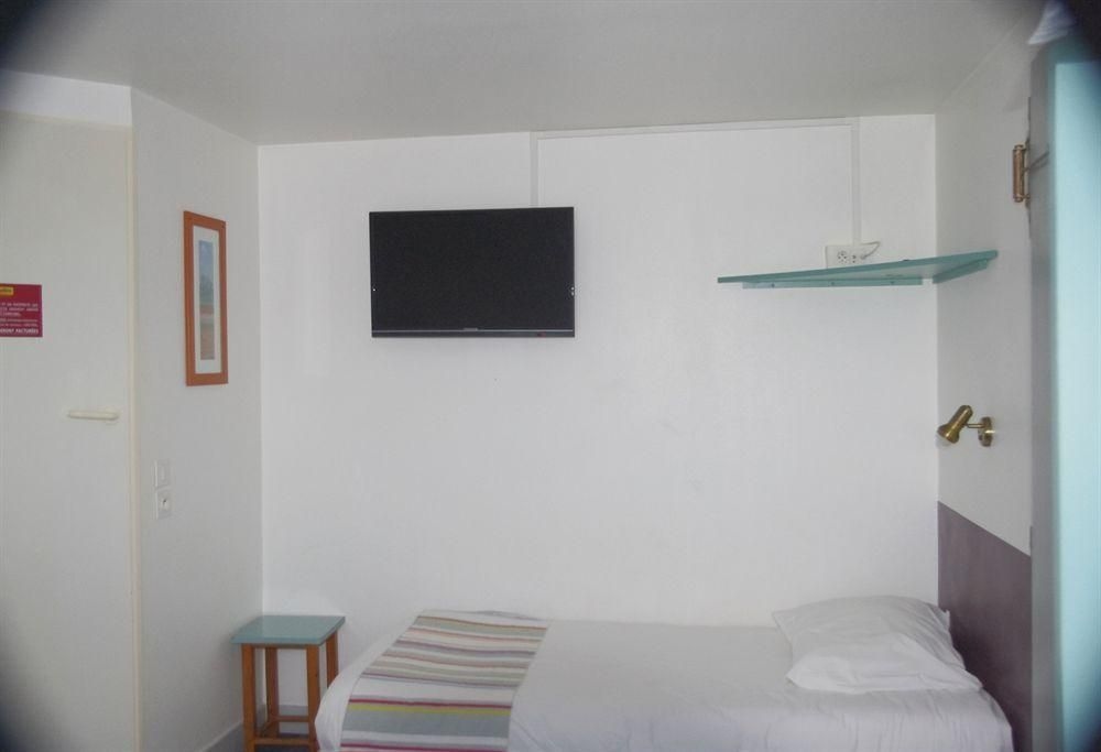 Hotel Balladins Saintes1