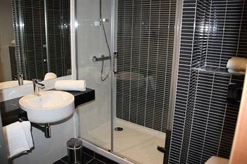 Hotel Kyriad Saint Quentin en Yvelines - Montigny1