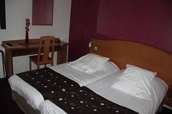 Hotel Kyriad Saint Quentin en Yvelines - Montigny0