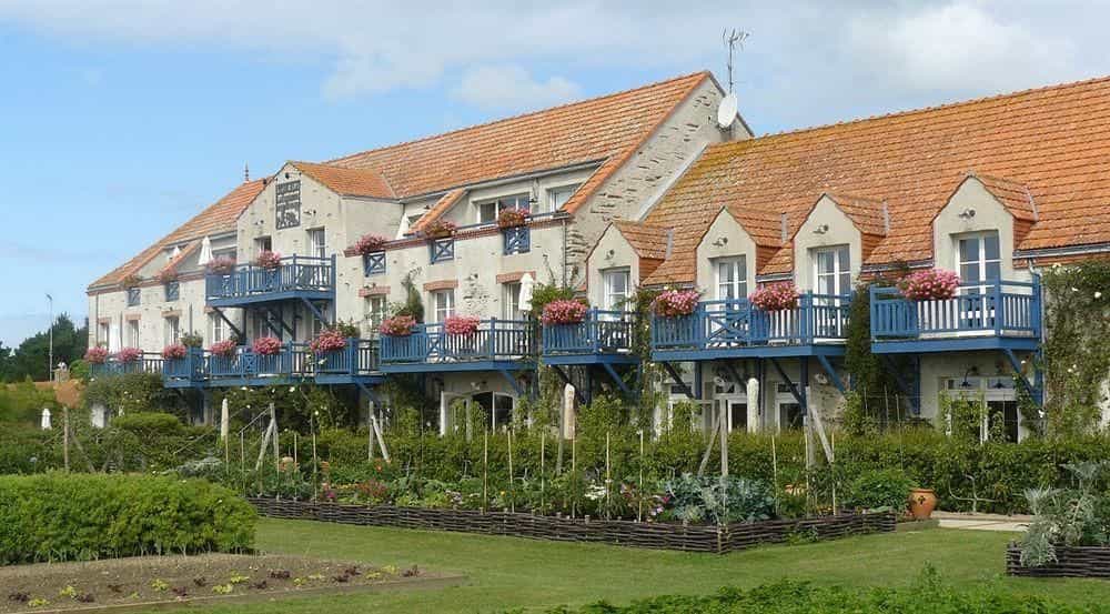 Auberge La Fontaine aux Bretons