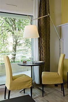 Neotelia Pavillon Riviera0