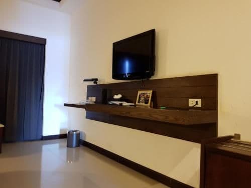 Deluxe King or Queen Room