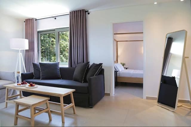 SUITE WITH JACUZZI
