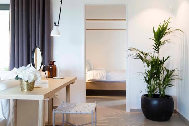 SUITE WITH JACUZZI