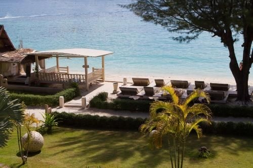 Mama Beach Residence0