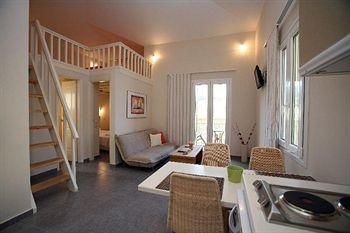 Iro Suites2