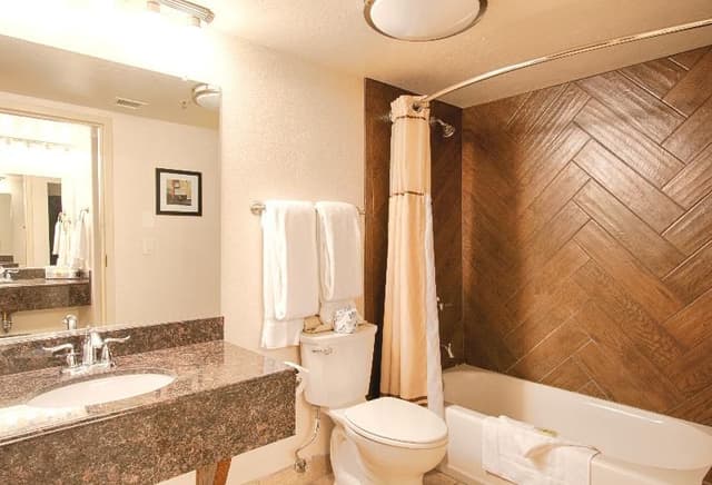 SUITE ONE BEDROOM