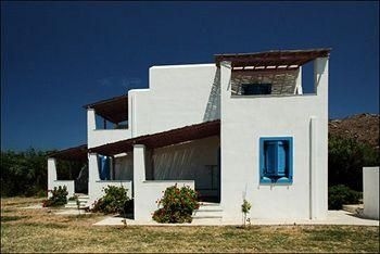 Lianos Studios0