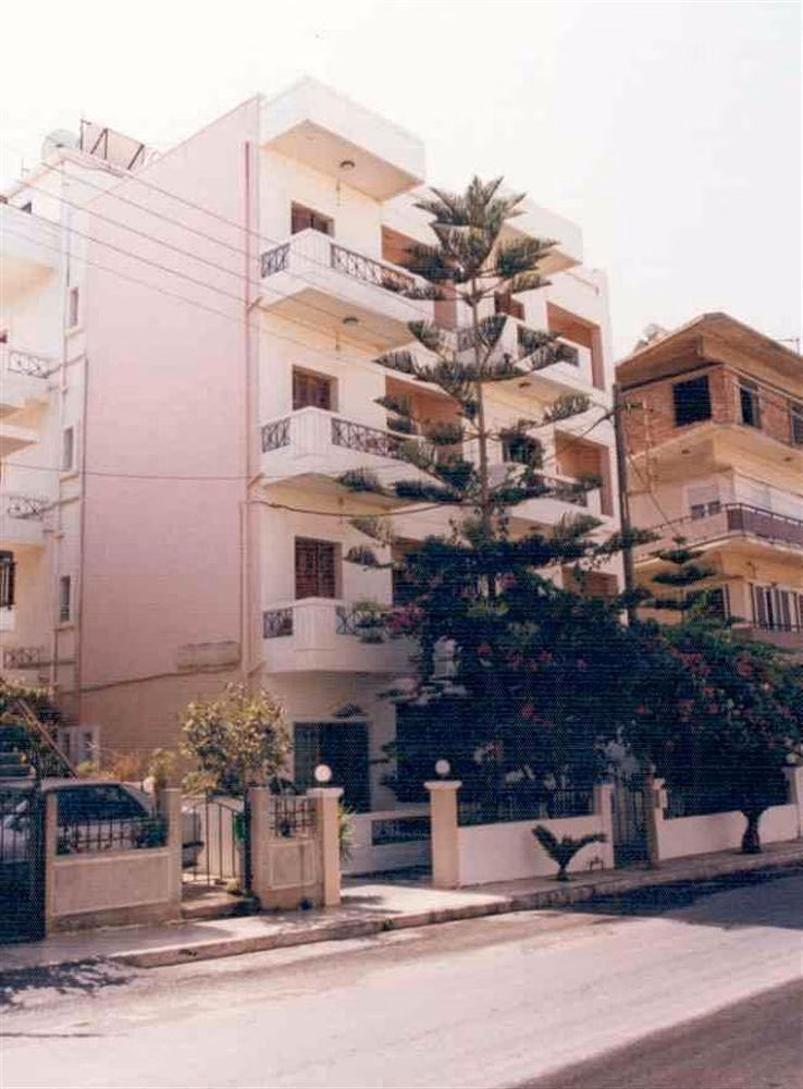 Elena Apartments 'The Family'0