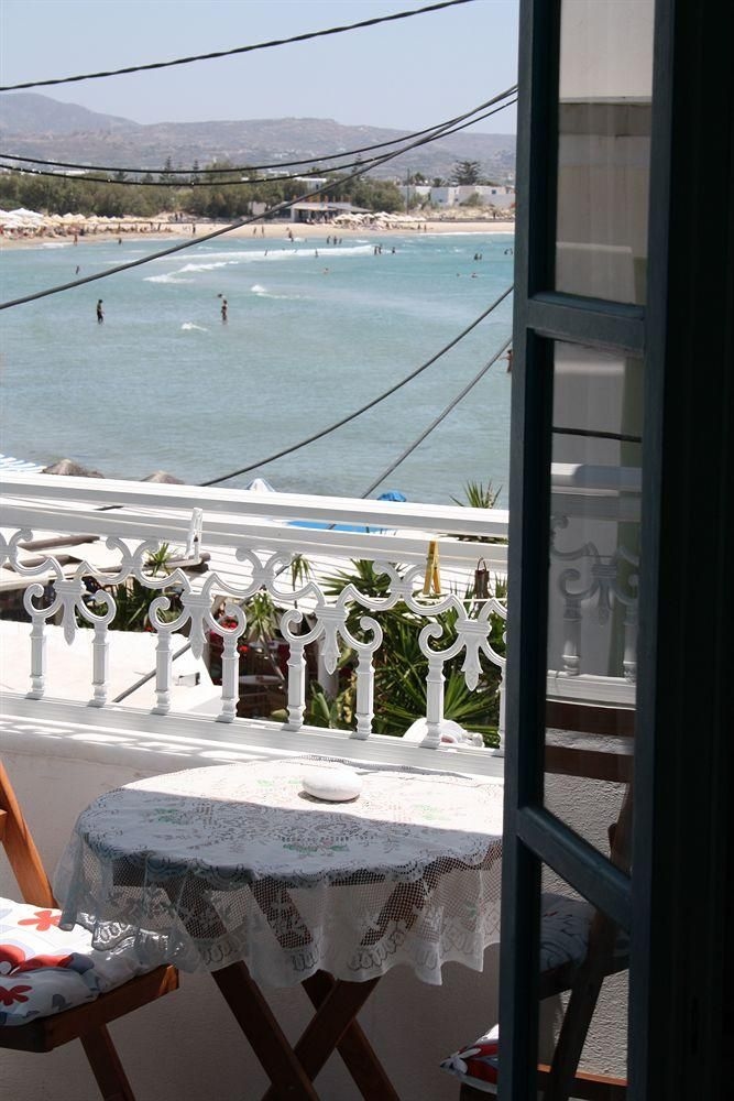 Studios Naxos0
