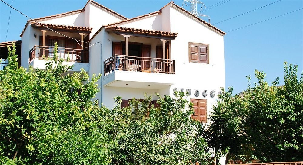 Sirocco Apartments4
