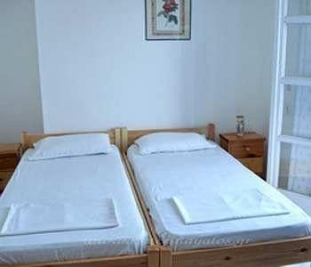 Katerina Yalos Guest House0