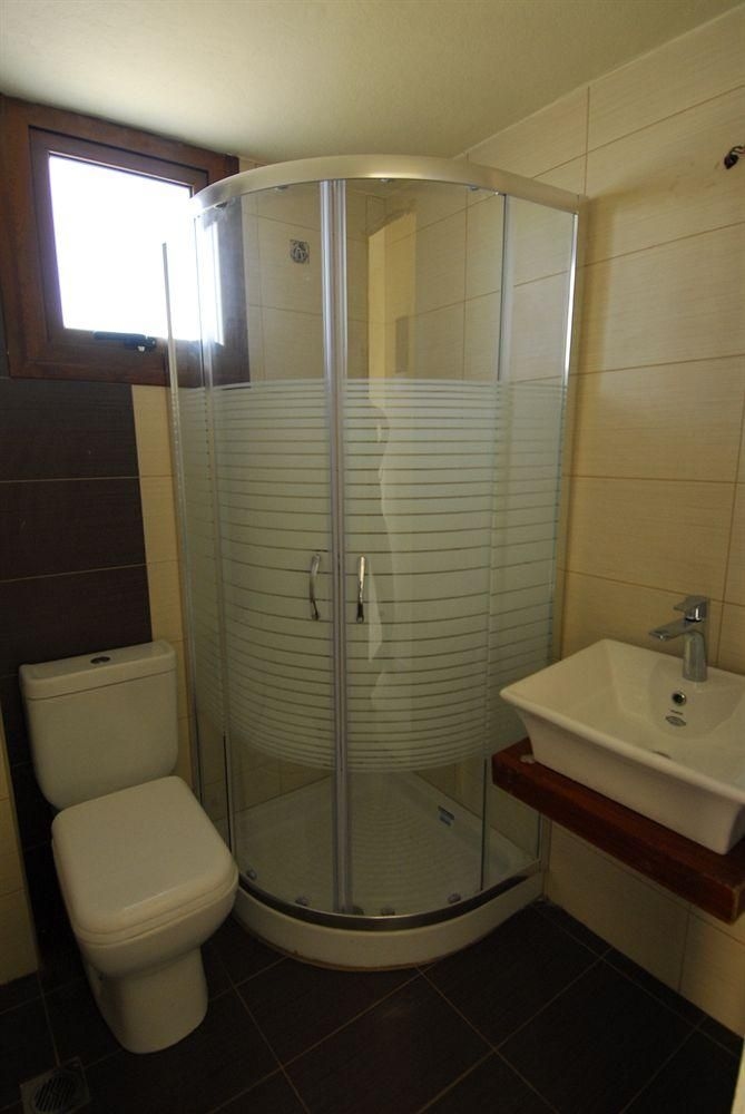 Eleonora Hotel1