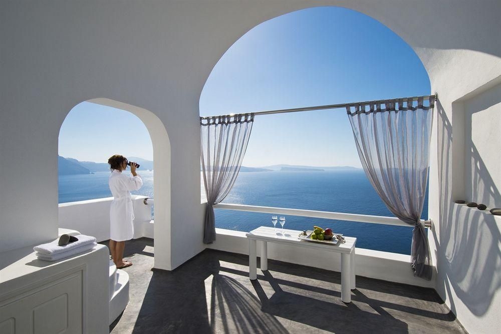 Art Maisons Oia Castle3