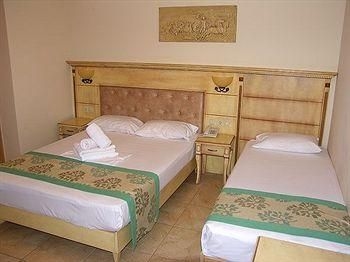 Hotel Parthenon1