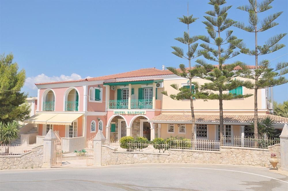 Balcony Hotel2
