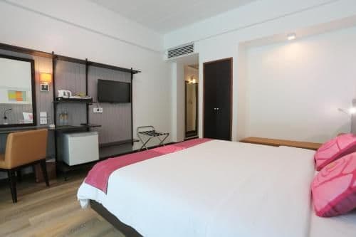 Deluxe King Room with Balcony