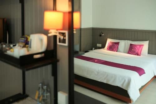 Deluxe King Room with Balcony