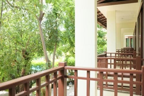 Deluxe King Room with Balcony