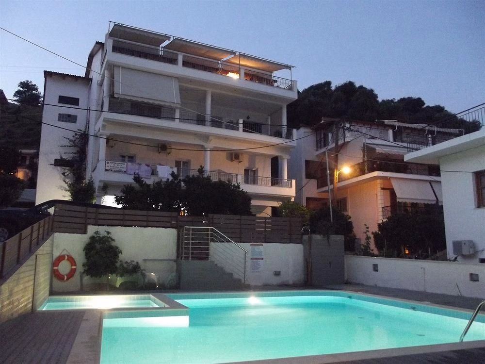 Christina Studios & Apartments1