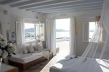 Marina View Studios & Apartments1