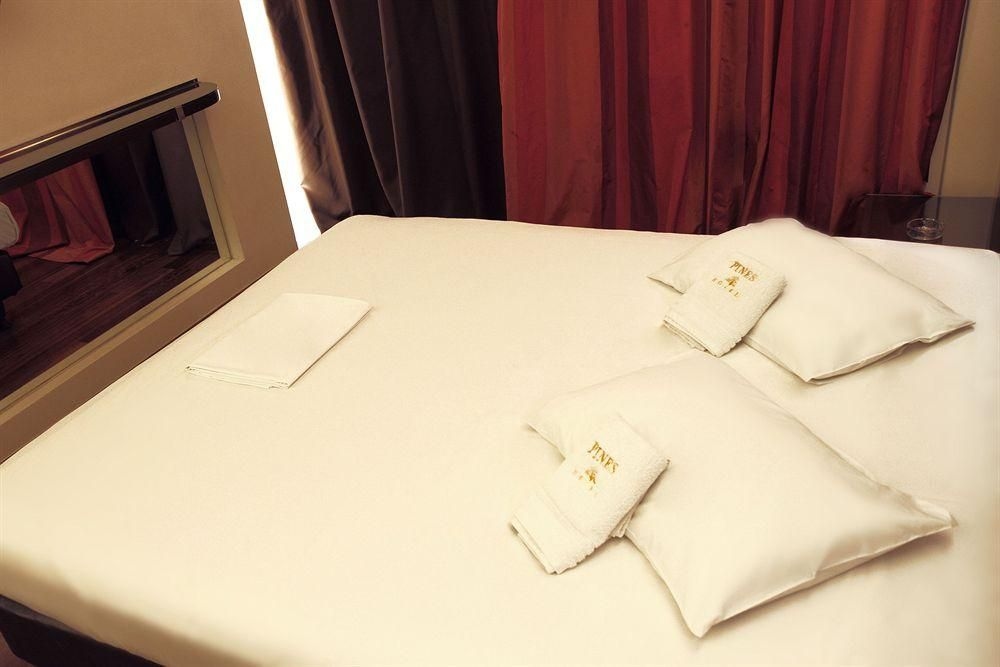 Pines Hotel1