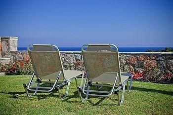 Petroto Sea View Villas1