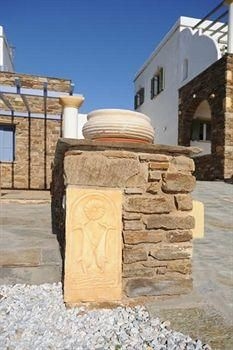 Tinos View1