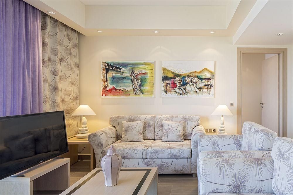 Princess Kyniska Suites2
