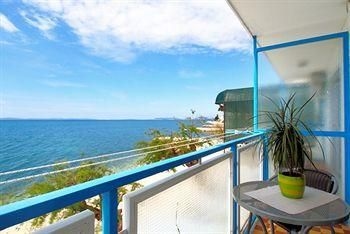 Beachfront Apartmants Zanic2
