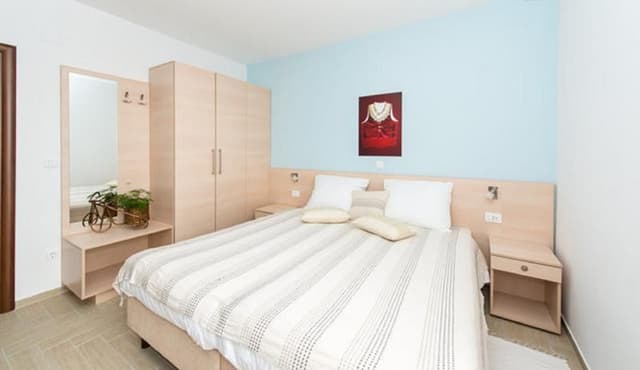APARTMENT TWO BEDROOMS WITH TERRACE