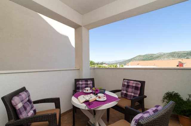 APARTMENT SEA VIEW WITH BALCONY