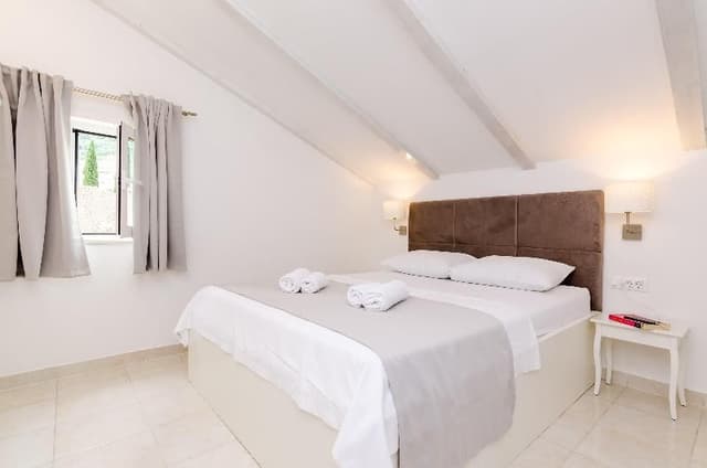 APARTMENT ONE BEDROOM