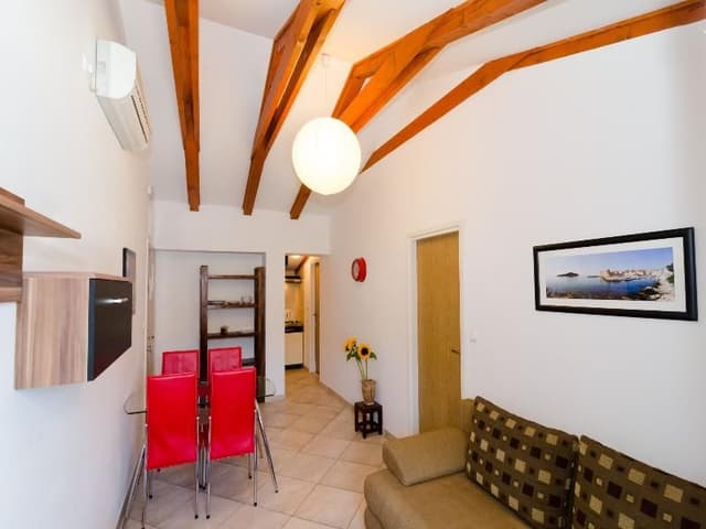 APARTMENT COMFORT
