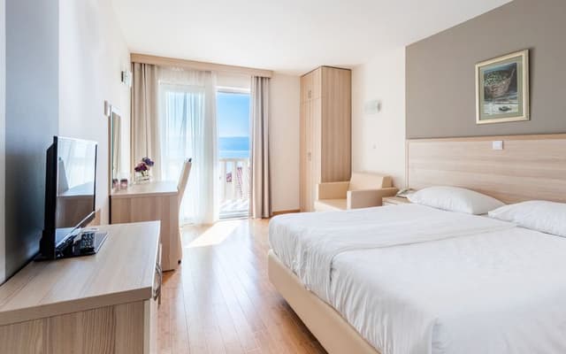 DOUBLE SEA VIEW WITH BALCONY