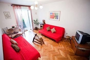 Rodrigo Apartments3