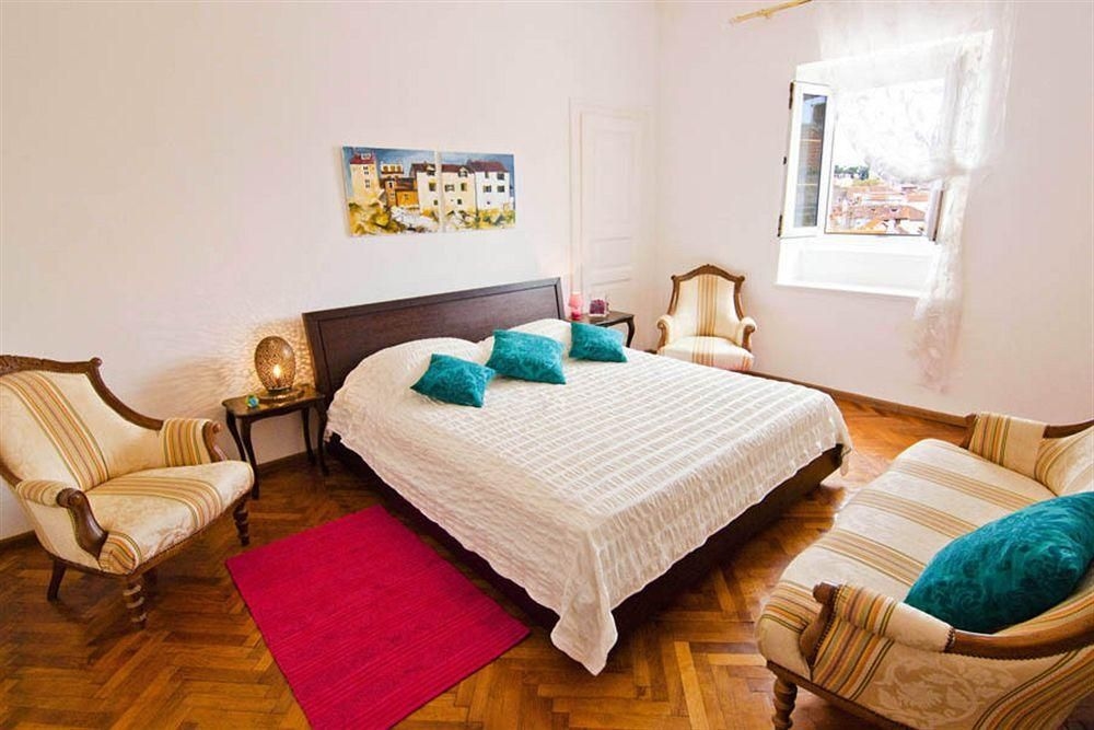 Rodrigo Apartments4